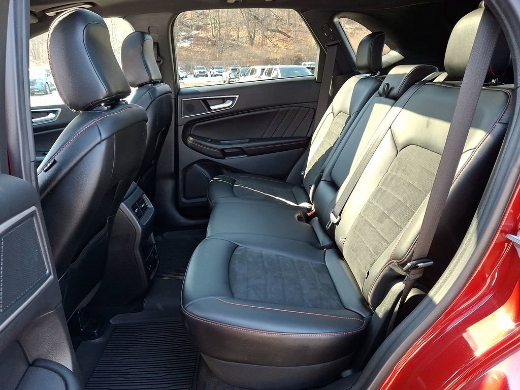 Used 2022 Ford Edge ST-Line image 10