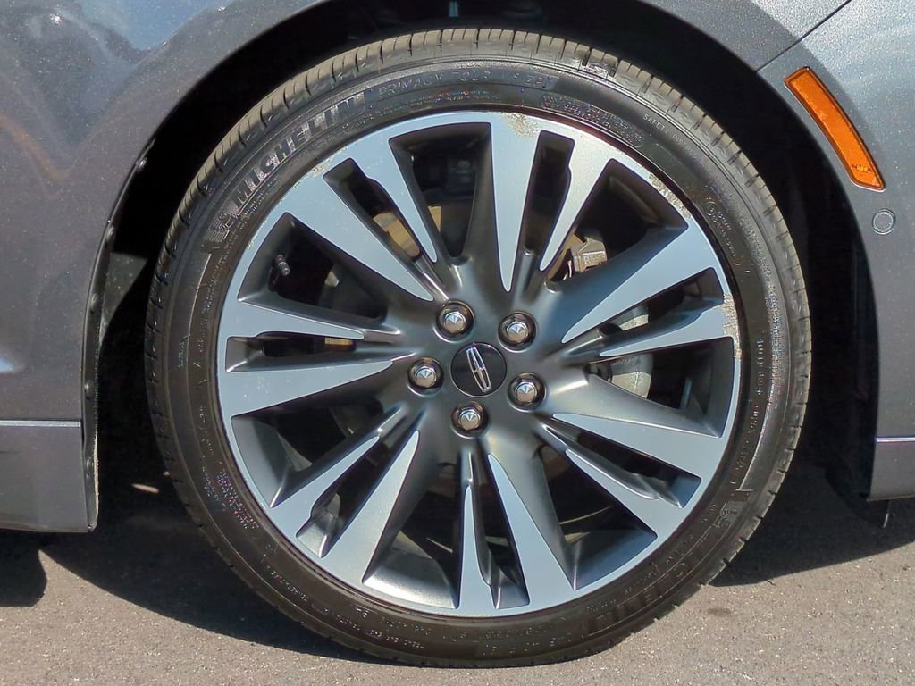 Used 2020 Lincoln MKZ Reserve w/ Elements Package image 10