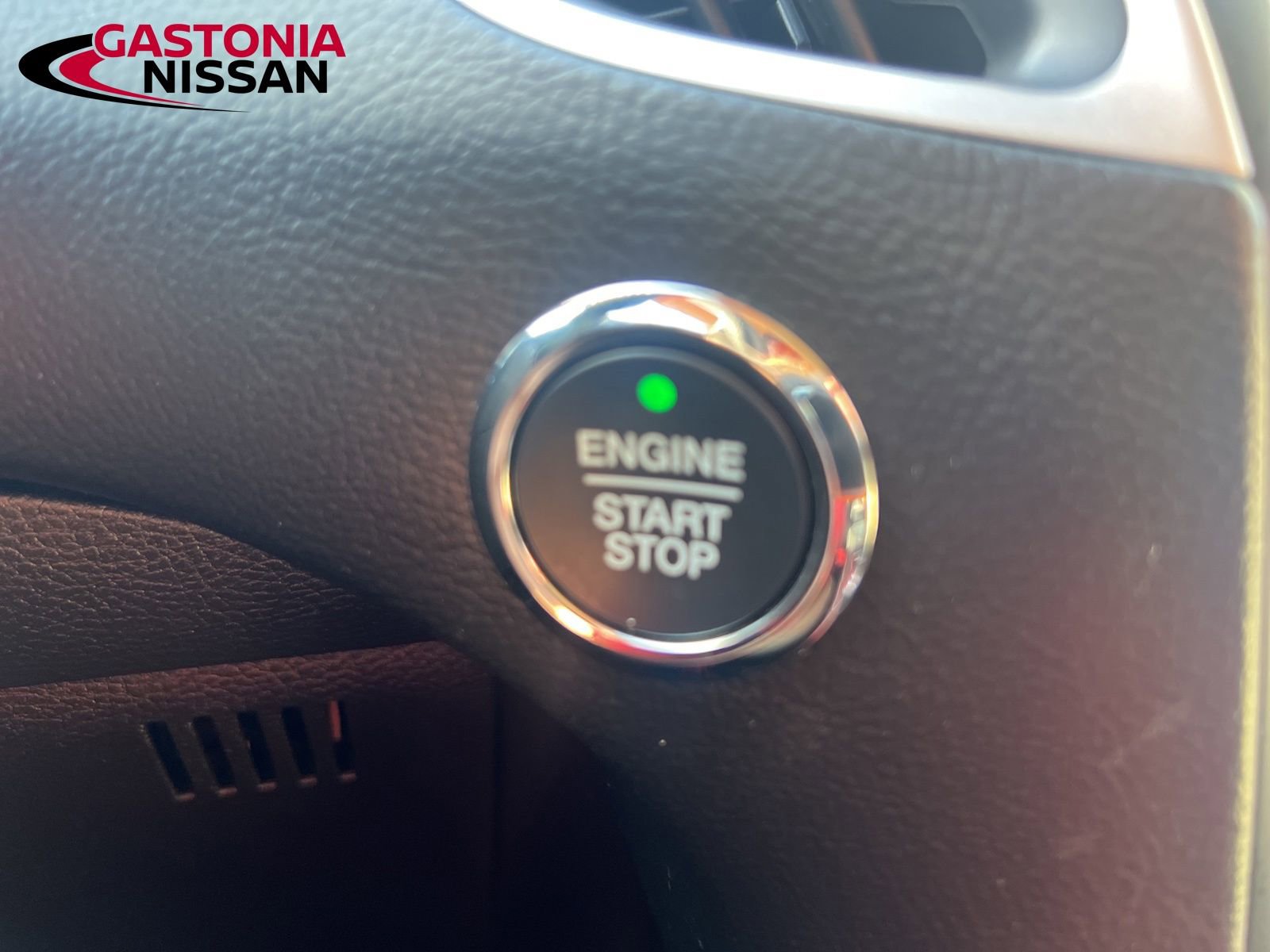 Used 2022 Ford Edge SE image 44