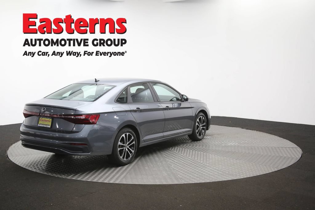 Used 2025 Volkswagen Jetta Sport FWD image 40