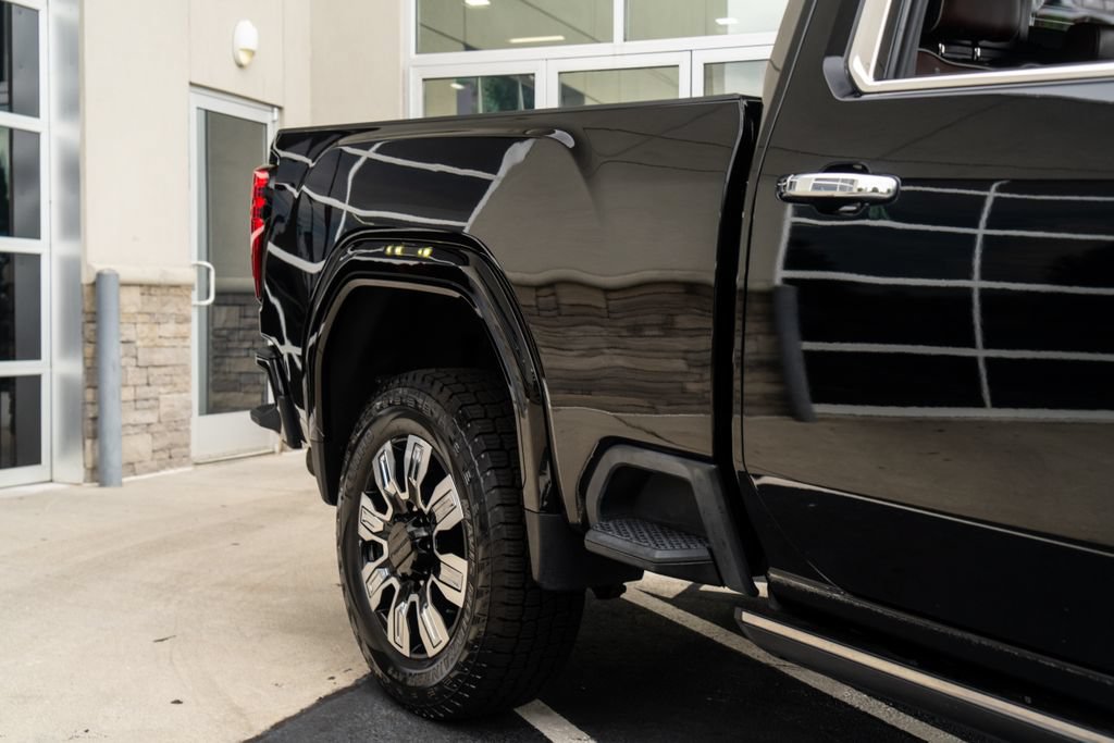 Used 2024 GMC Sierra 3500 Denali Ultimate AWD/4WD image 14