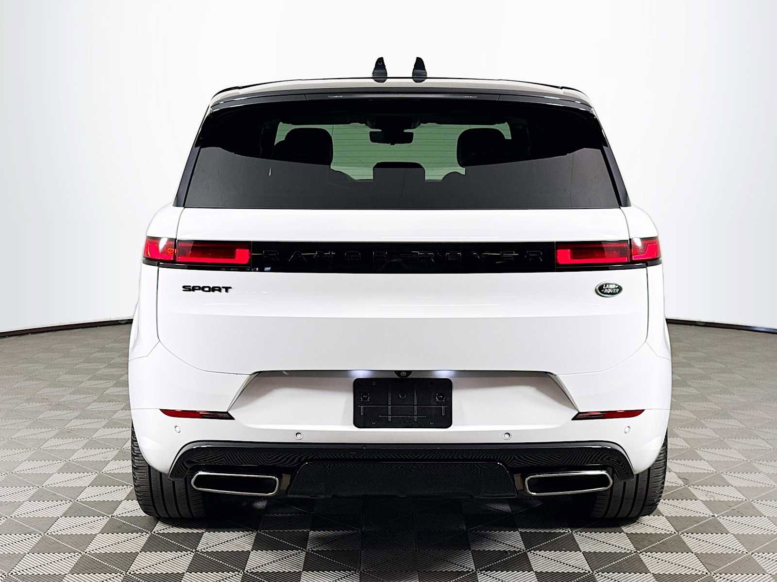 Used 2023 Land Rover Range Rover Sport SE Dynamic AWD/4WD image 6