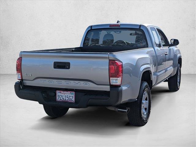 Used 2017 Toyota Tacoma SR AWD/4WD image 5