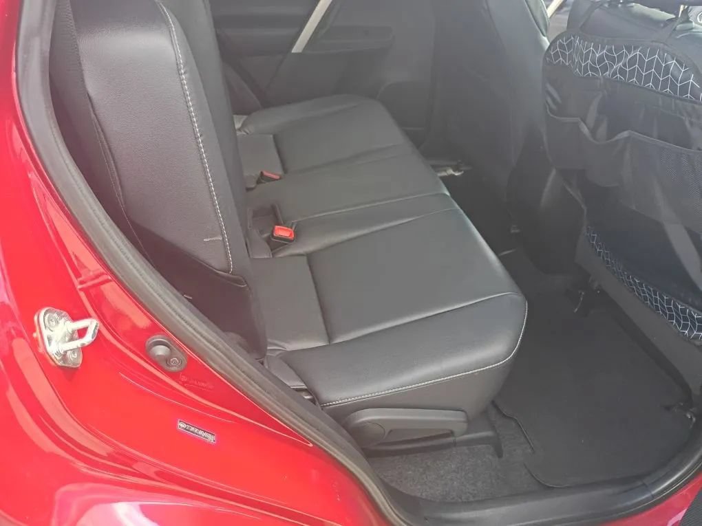 Used 2013 Toyota RAV4 Limited FWD image 19