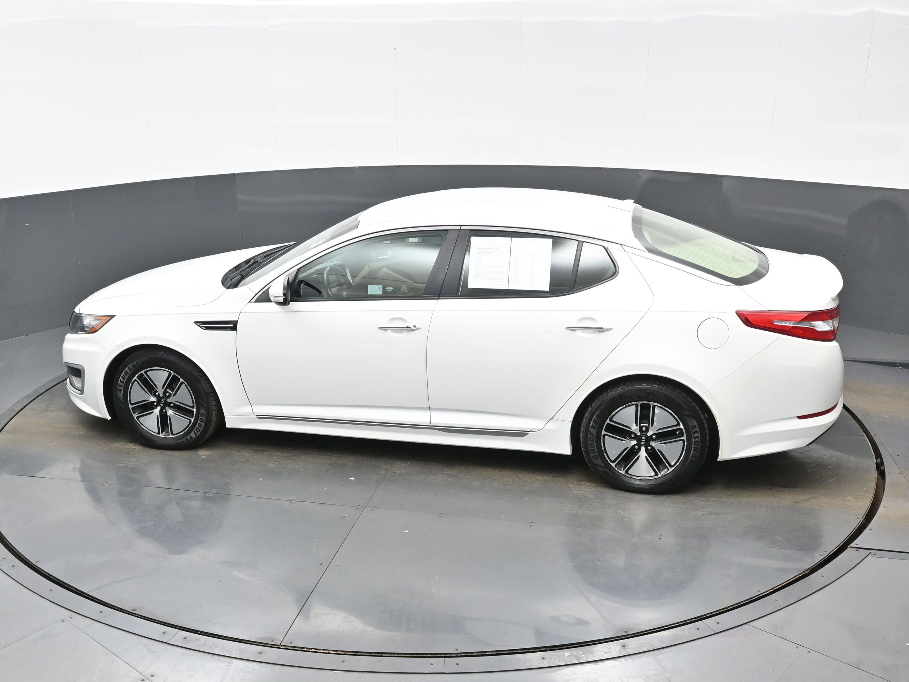 Used 2012 Kia Optima Hybrid w/ Hybrid Convenience Pkg image 33