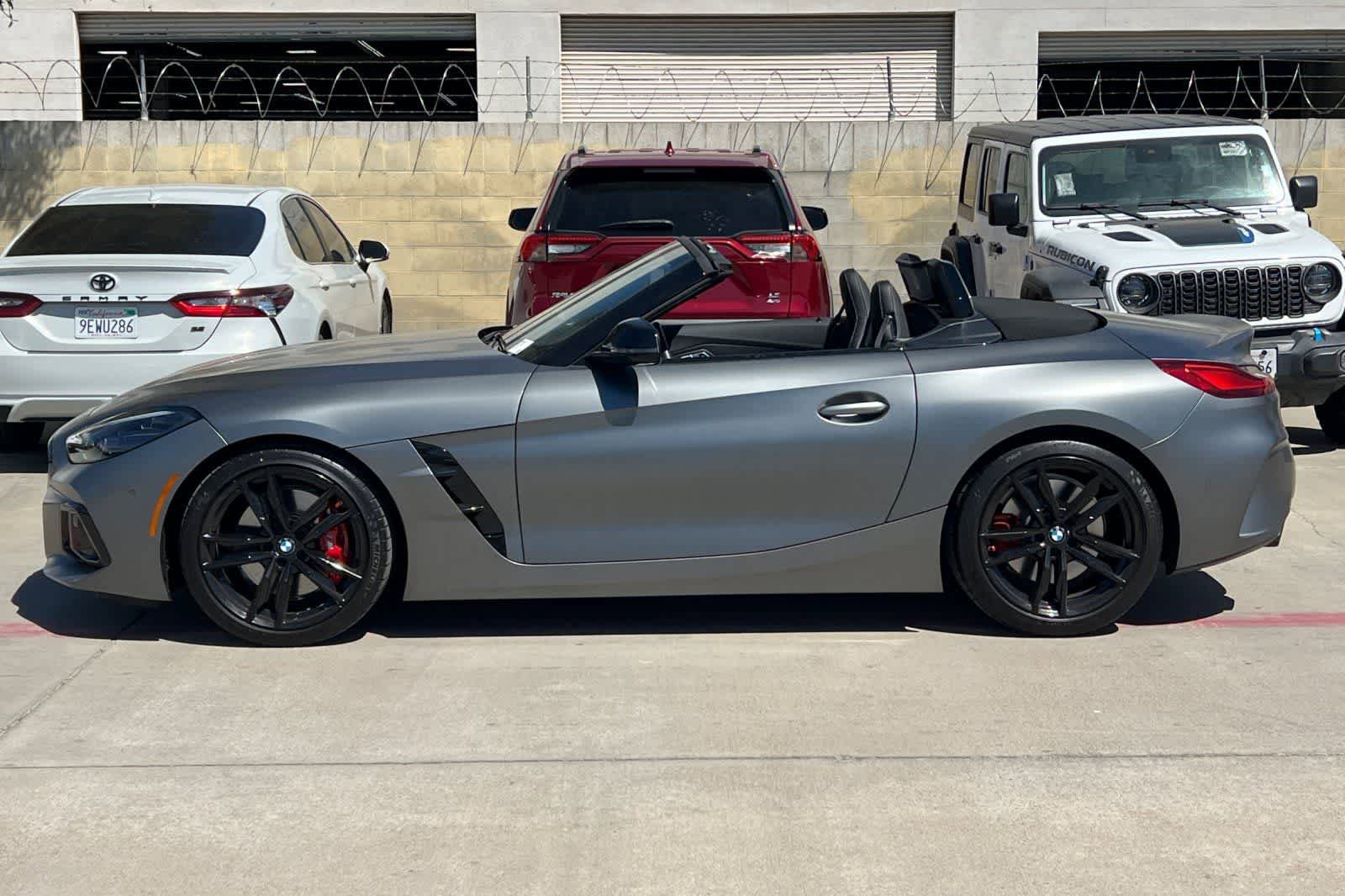 Used 2025 BMW Z4 M40i w/ Edition image 5