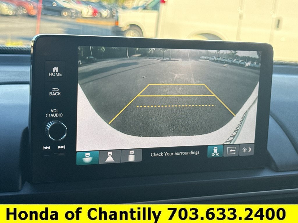 Certified 2025 Honda Pilot Touring image 15