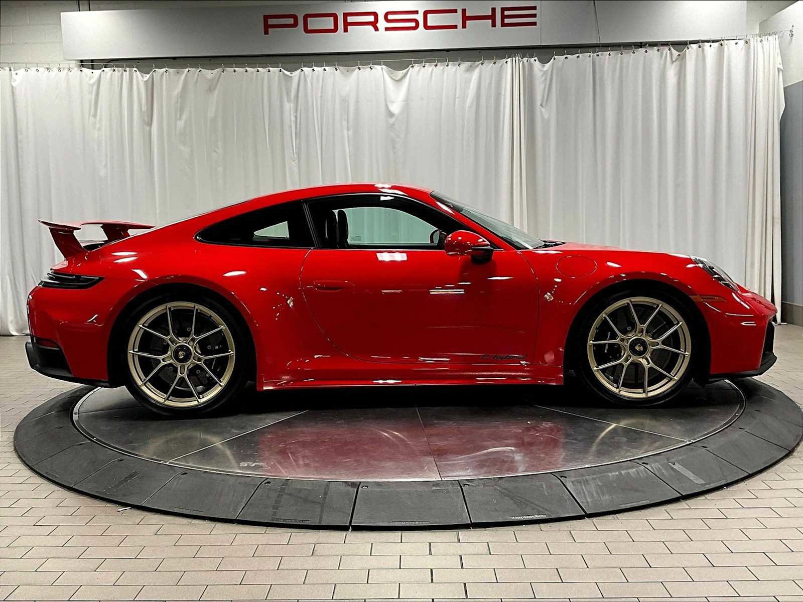 Used 2025 Porsche 911 Carrera GTS image 10
