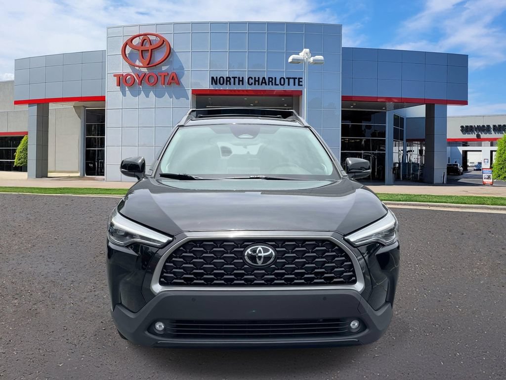 Used 2024 Toyota Corolla Cross XLE w/ Convenience Package AWD/4WD image 3