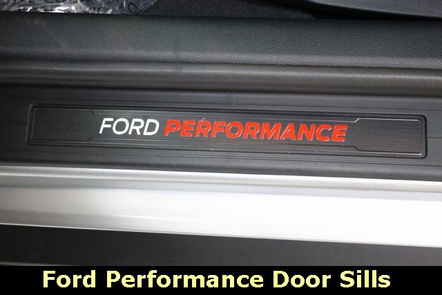 Used 2022 Ford Mustang Shelby GT500 w/ Carbon Fiber Track Pack image 35