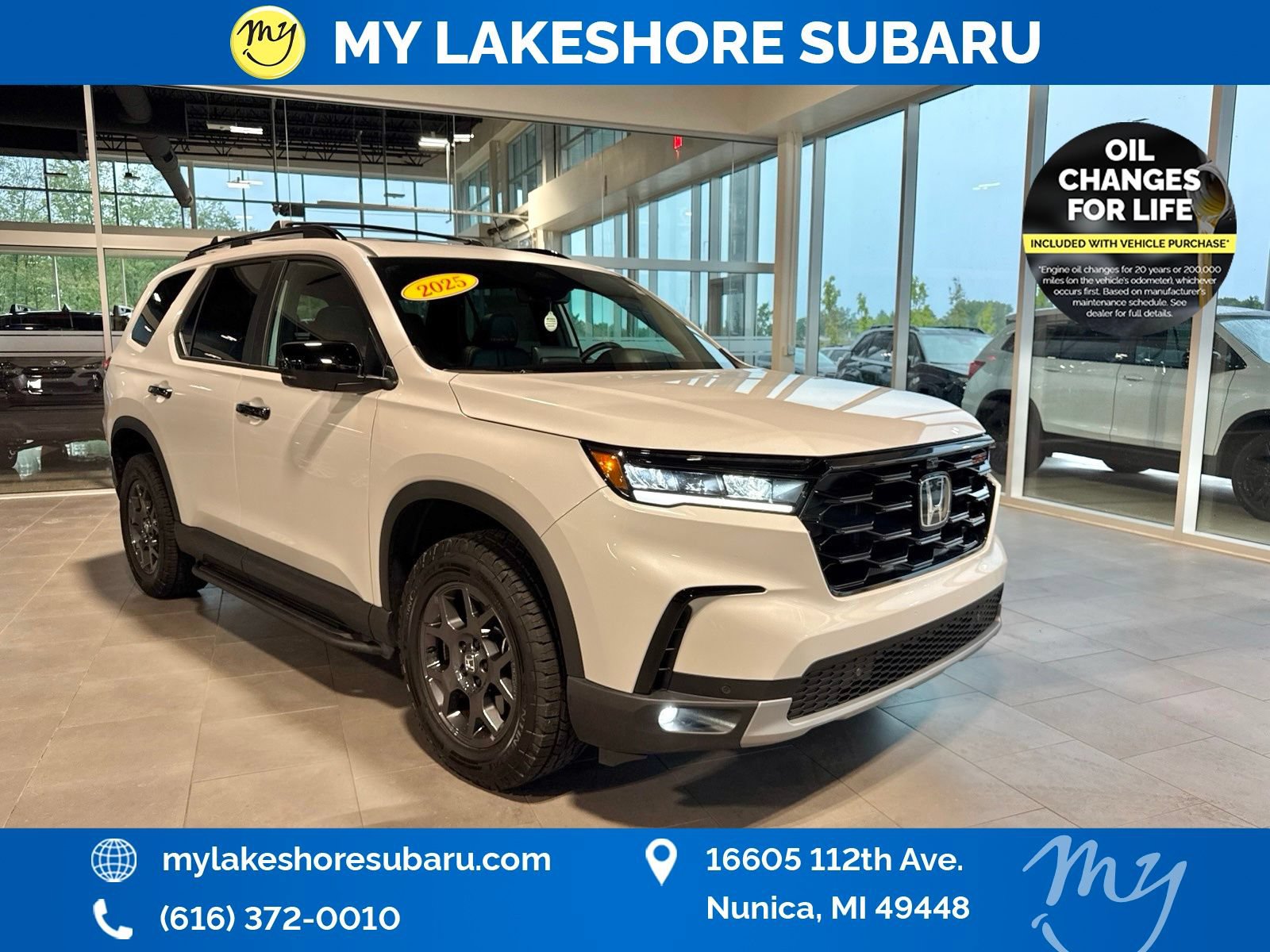 Used 2025 Honda Pilot TrailSport image 1