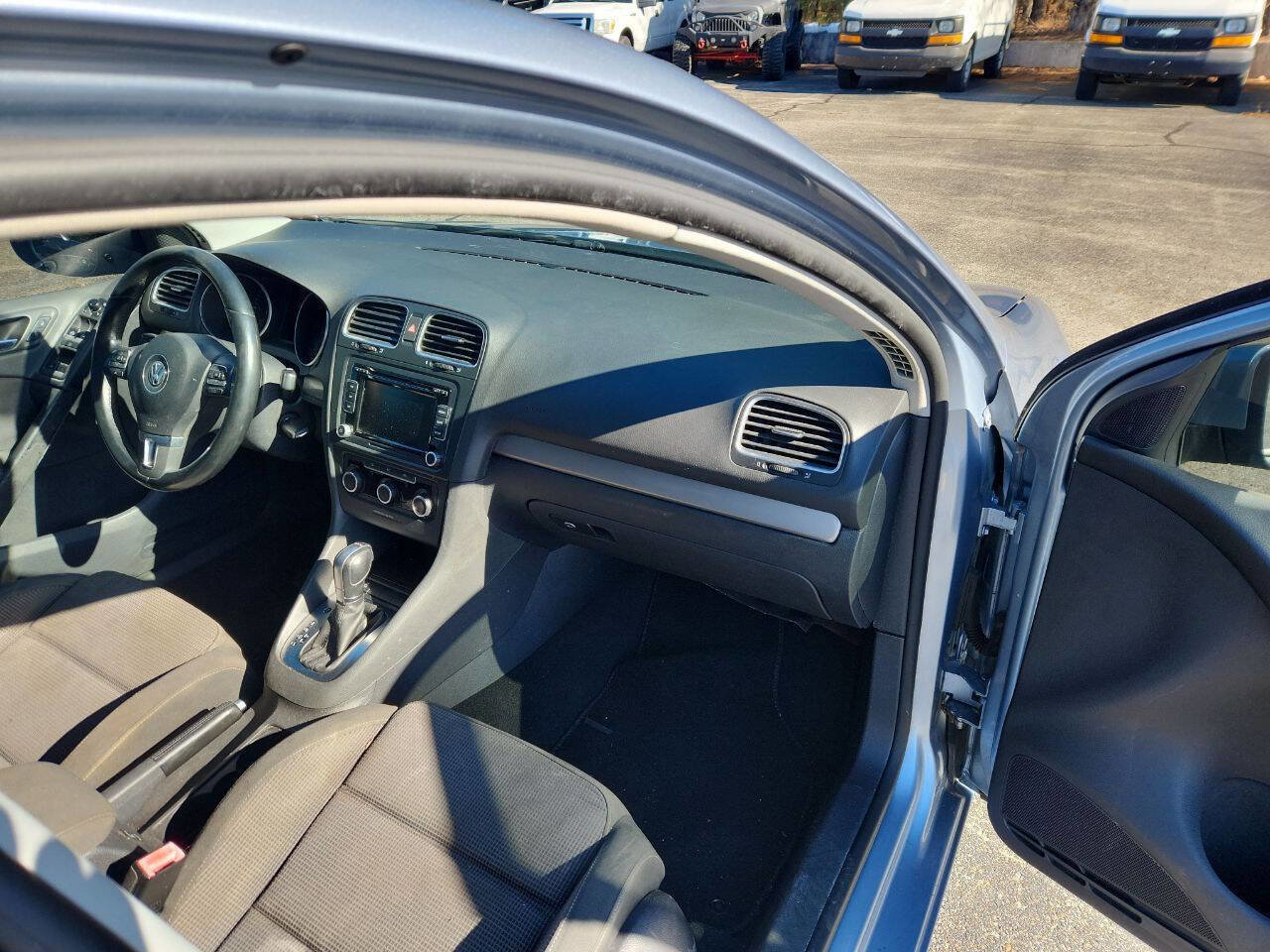 Used 2011 Volkswagen Golf TDI image 21