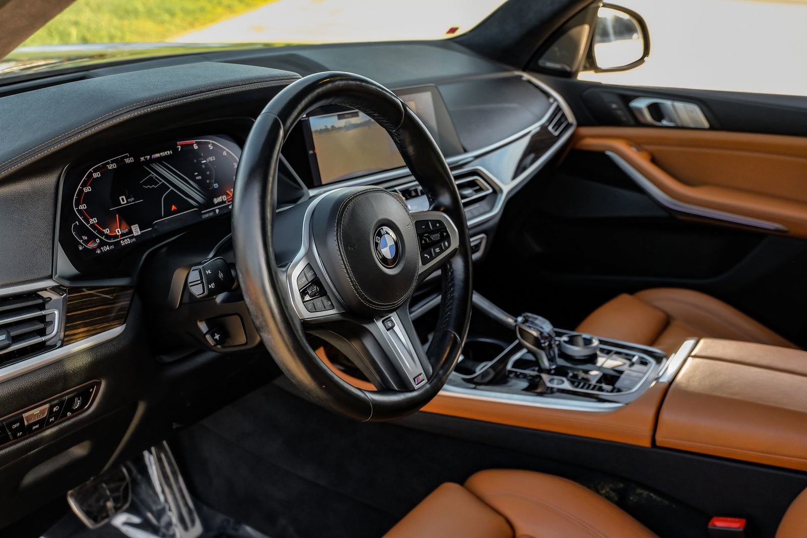 Used 2021 BMW X7 M50i w/ Executive Package image 17