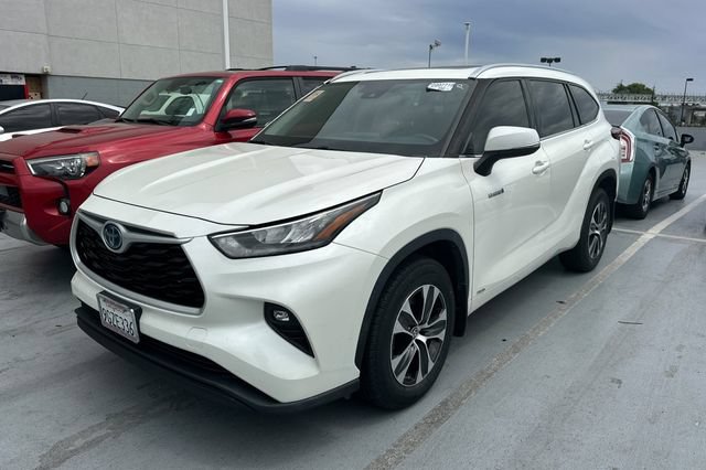 Used 2020 Toyota Highlander XLE