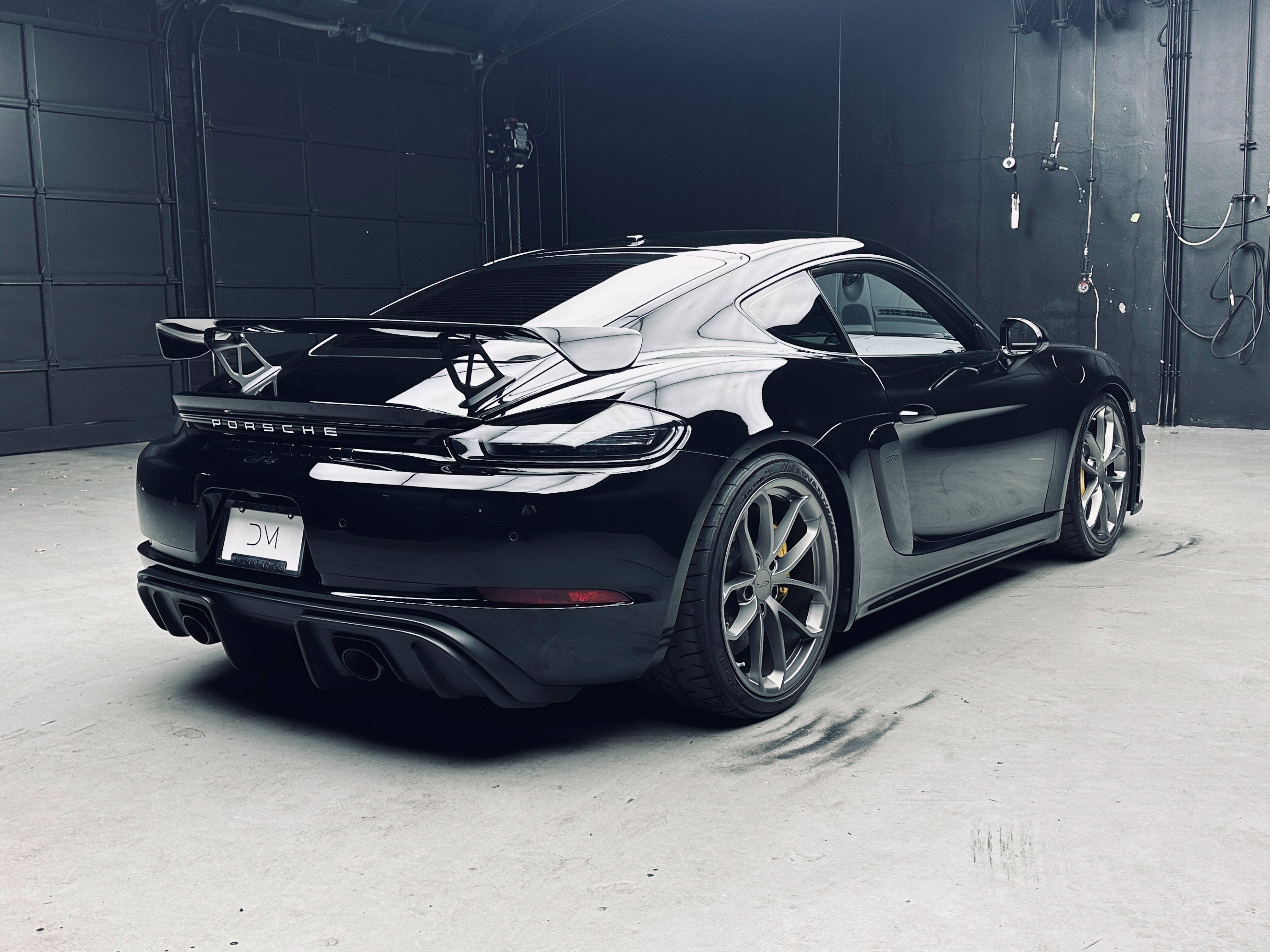 Used 2020 Porsche 718 Cayman GT4 RWD image 8