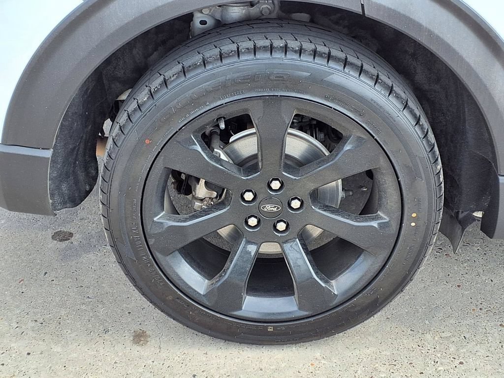 Used 2022 Ford Explorer ST-Line w/ Class IV Trailer Tow Package RWD image 10