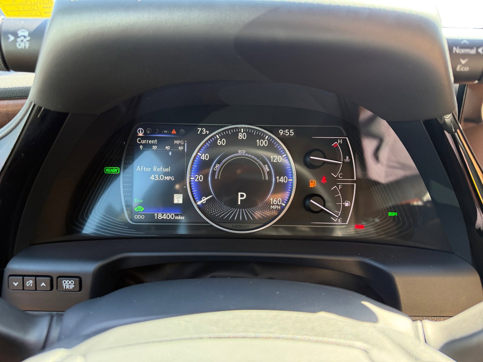 Used 2025 Lexus ES 300h w/ Accessory Package (Z2) FWD image 11