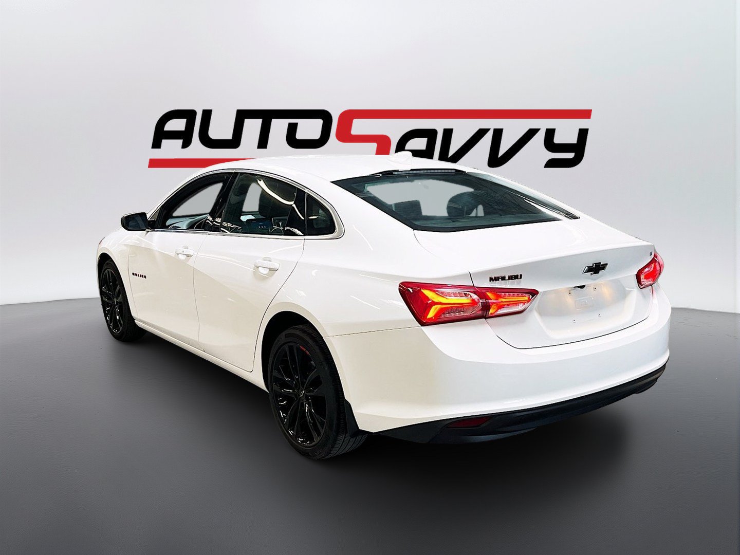 Used 2023 Chevrolet Malibu LT w/ Redline Edition FWD image 5
