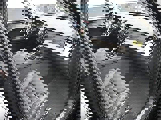 New 2025 Volvo XC90 B6 Ultra w/ Protection Package Premier image 29