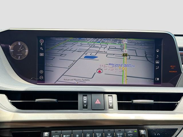 Used 2020 Lexus ES 350 Ultra Luxury w/ Accessory Package 2 FWD image 32