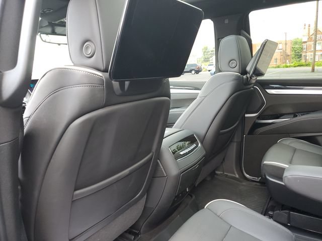 Certified 2025 Cadillac Escalade Sport w/ Touring Package AWD/4WD image 17