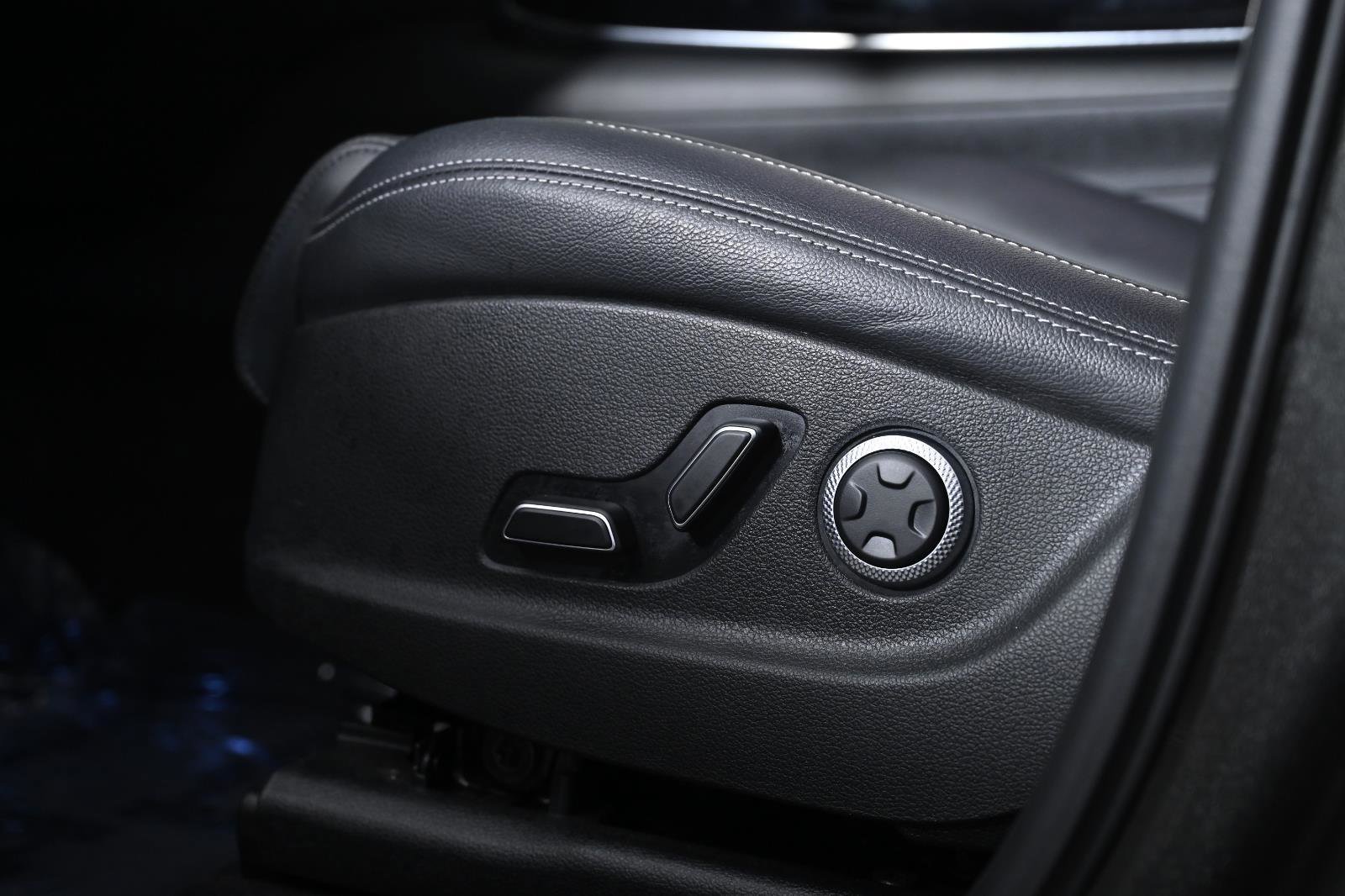 Used 2025 Genesis GV70 2.5T image 28