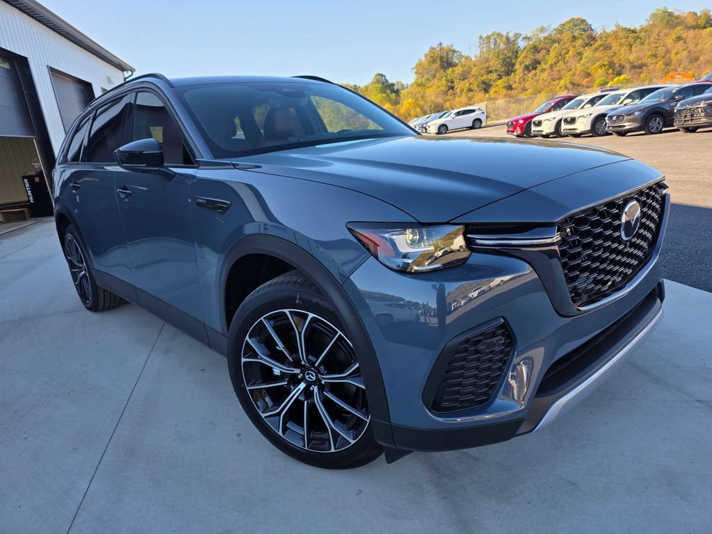 New 2025 MAZDA CX-70 Plug-In Hybrid w/ Premium Plus AWD/4WD image 3