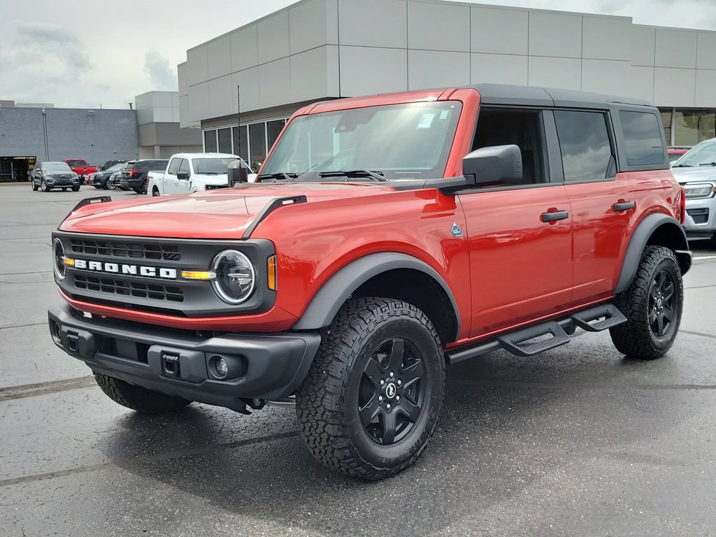 Certified 2024 Ford Bronco Black Diamond AWD/4WD image 8