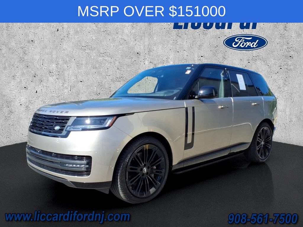 Used 2024 Land Rover Range Rover SE AWD/4WD image 3