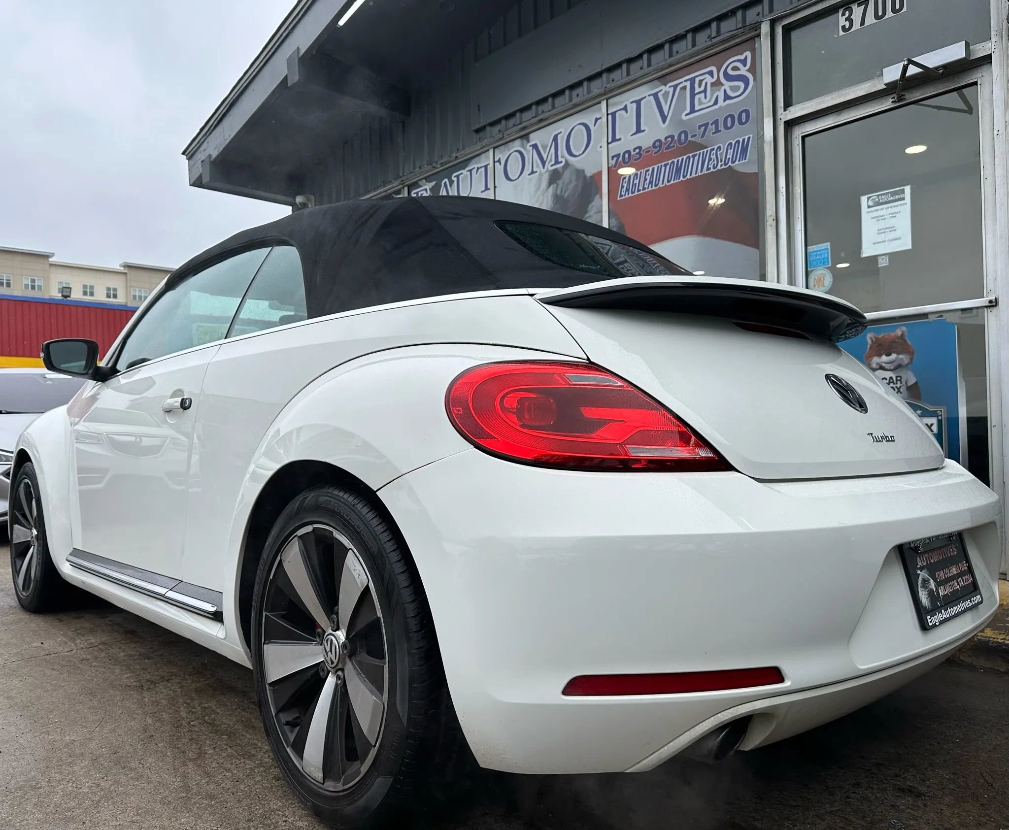 Used 2013 Volkswagen Beetle 2.0T image 5