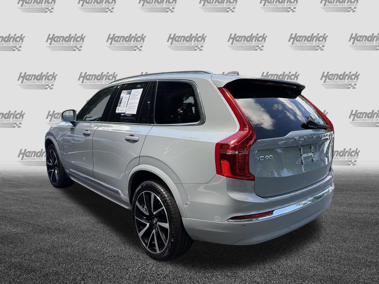 Certified 2025 Volvo XC90 B5 Plus w/ Protection Package Premier AWD/4WD image 8