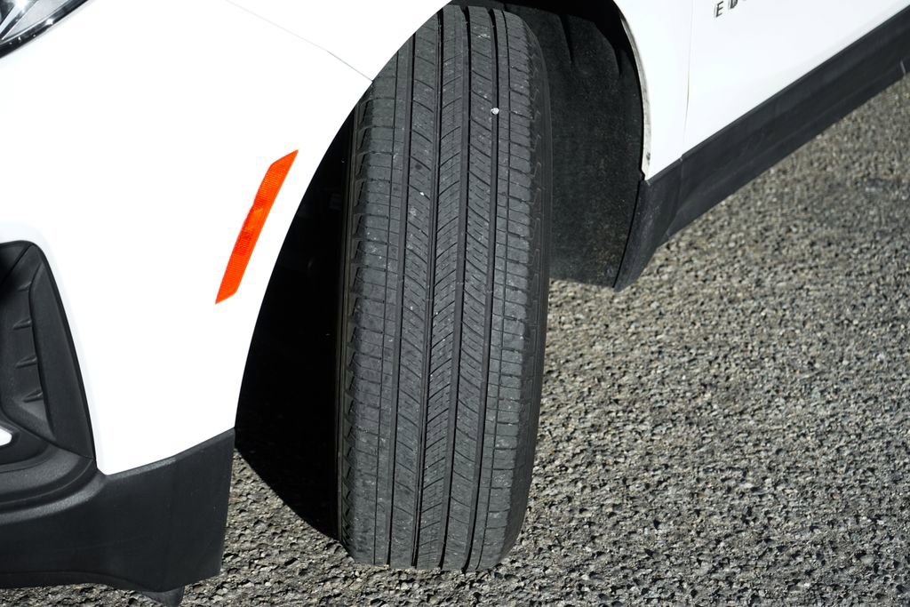 Used 2022 Chevrolet Equinox LS w/ LS Convenience Package FWD image 39