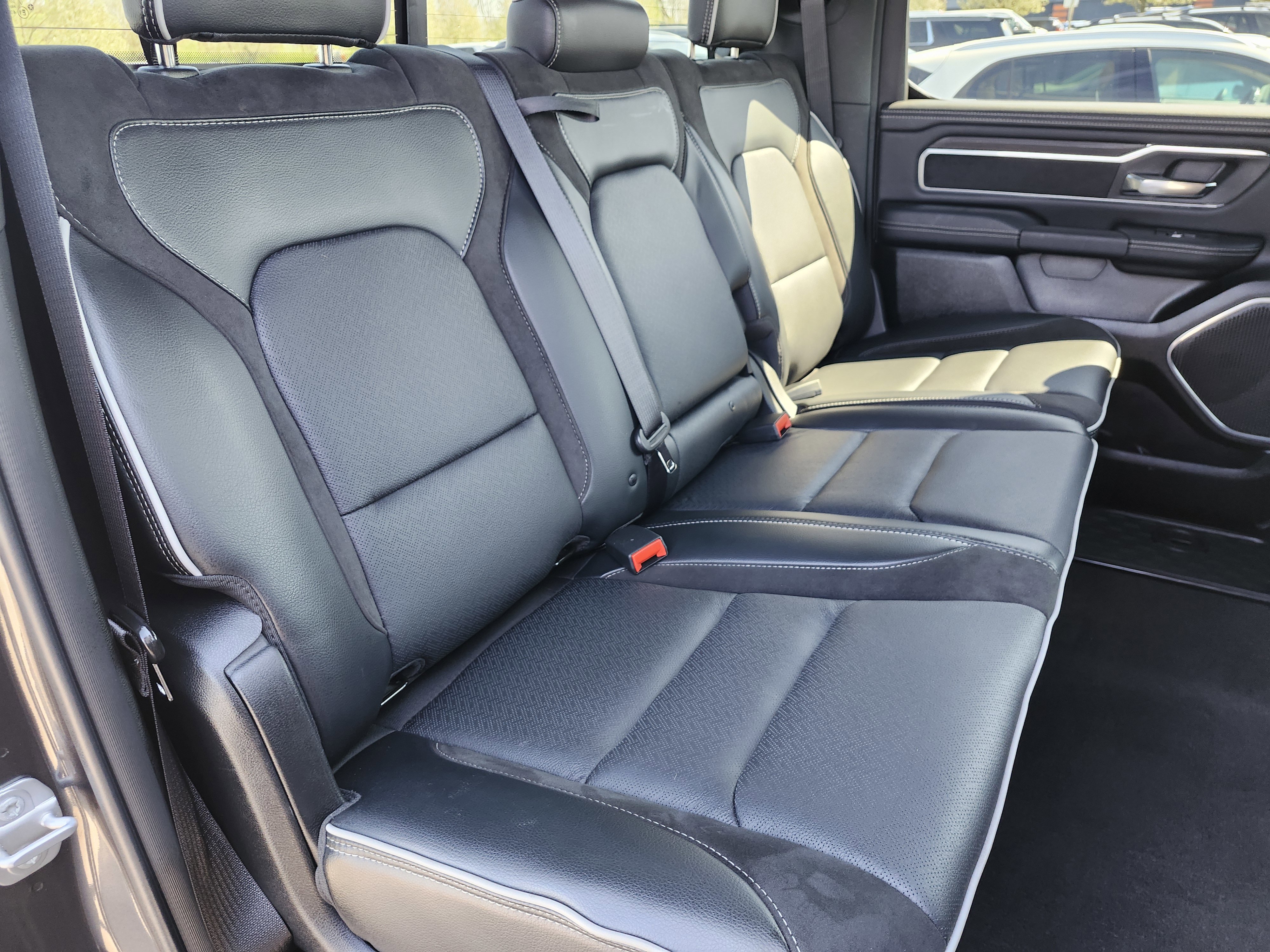 Used 2025 RAM 1500 Laramie image 22