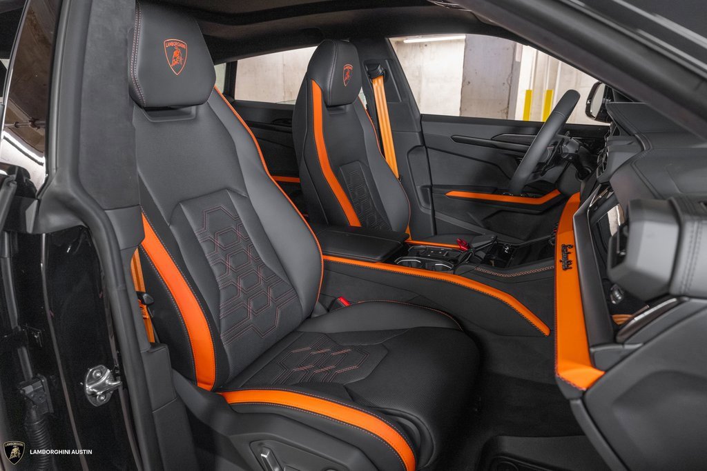 Used 2025 Lamborghini Urus SE image 52