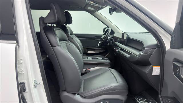 Used 2024 Kia EV9 Light Long Range RWD image 22