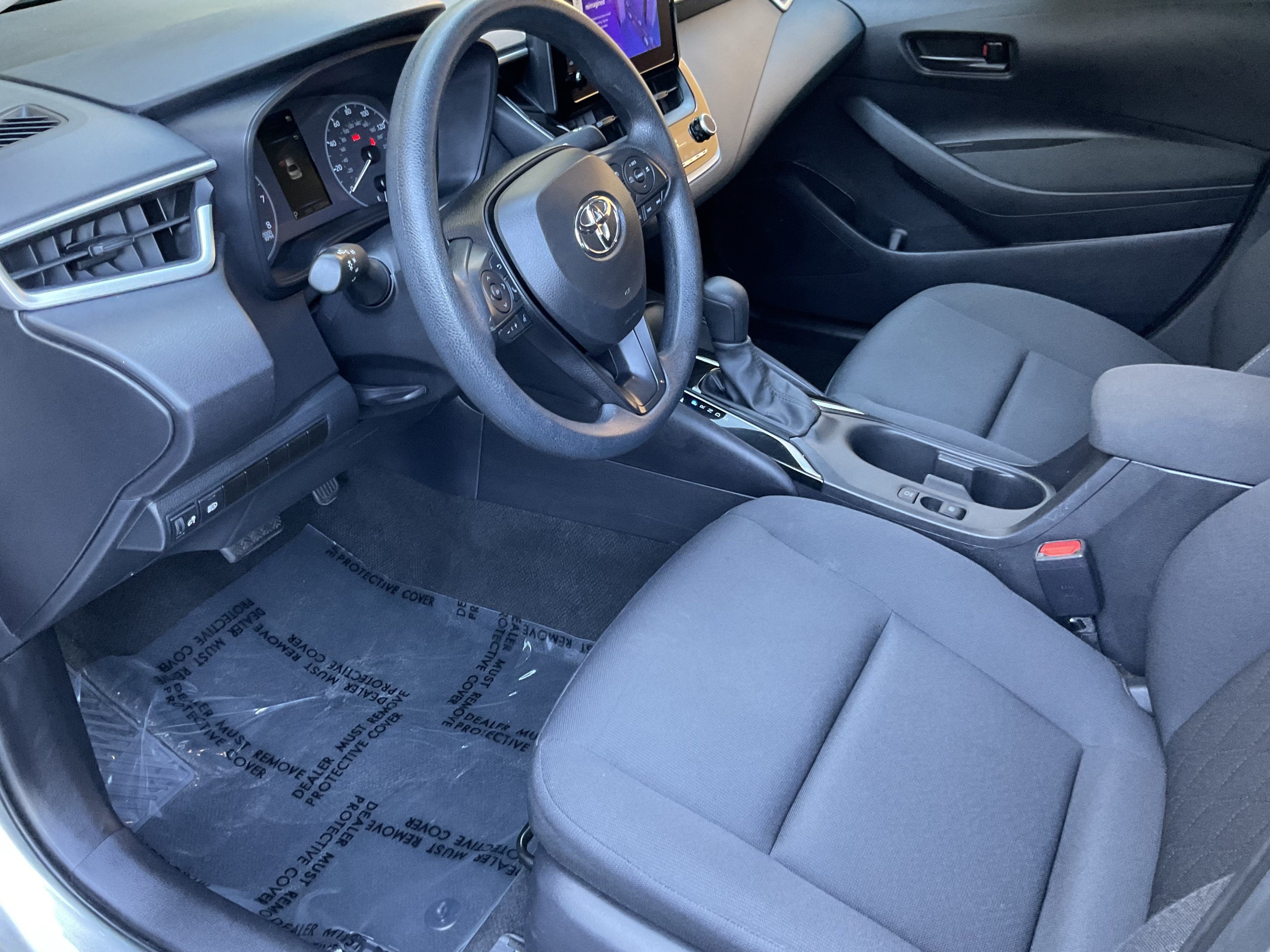 Used 2025 Toyota Corolla LE FWD image 19
