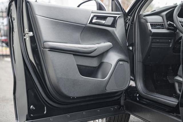 New 2025 Mitsubishi Outlander SE image 37