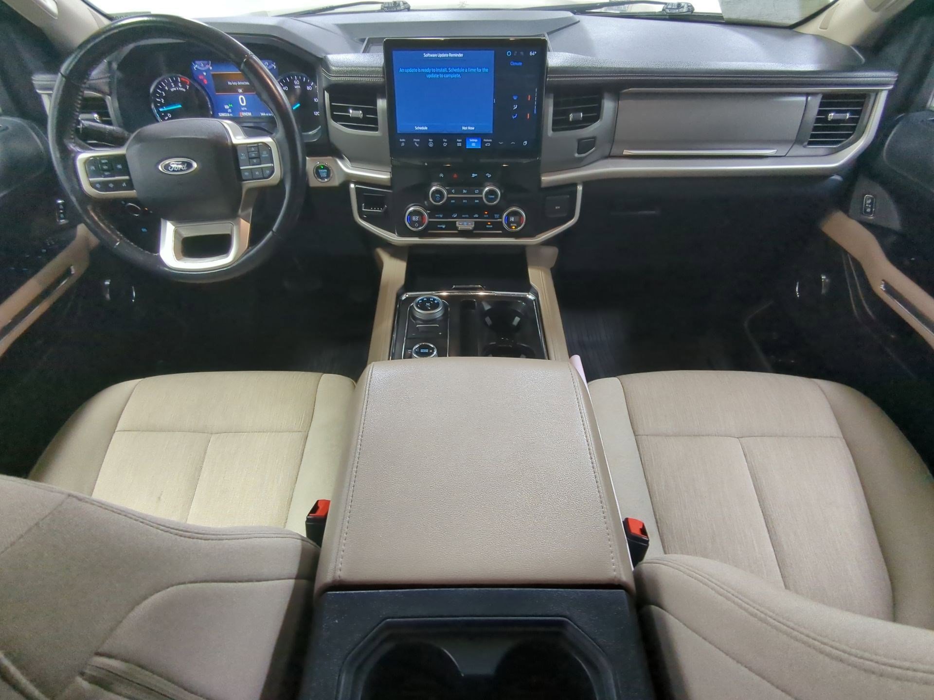 Used 2024 Ford Expedition XLT image 18