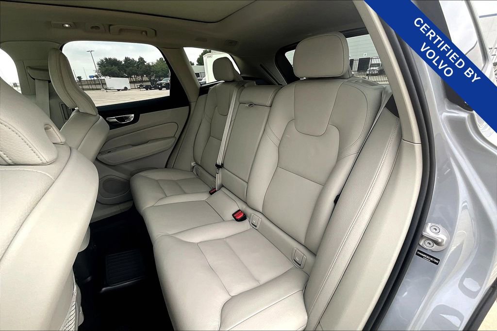 Used 2025 Volvo XC60 T8 Plus w/ Protection Package Premier image 34