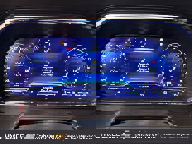 Used 2024 Chevrolet Suburban RST w/ Luxury Package image 16