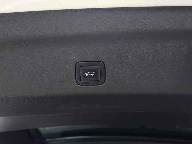 Used 2021 Cadillac Escalade Premium Luxury Platinum image 8