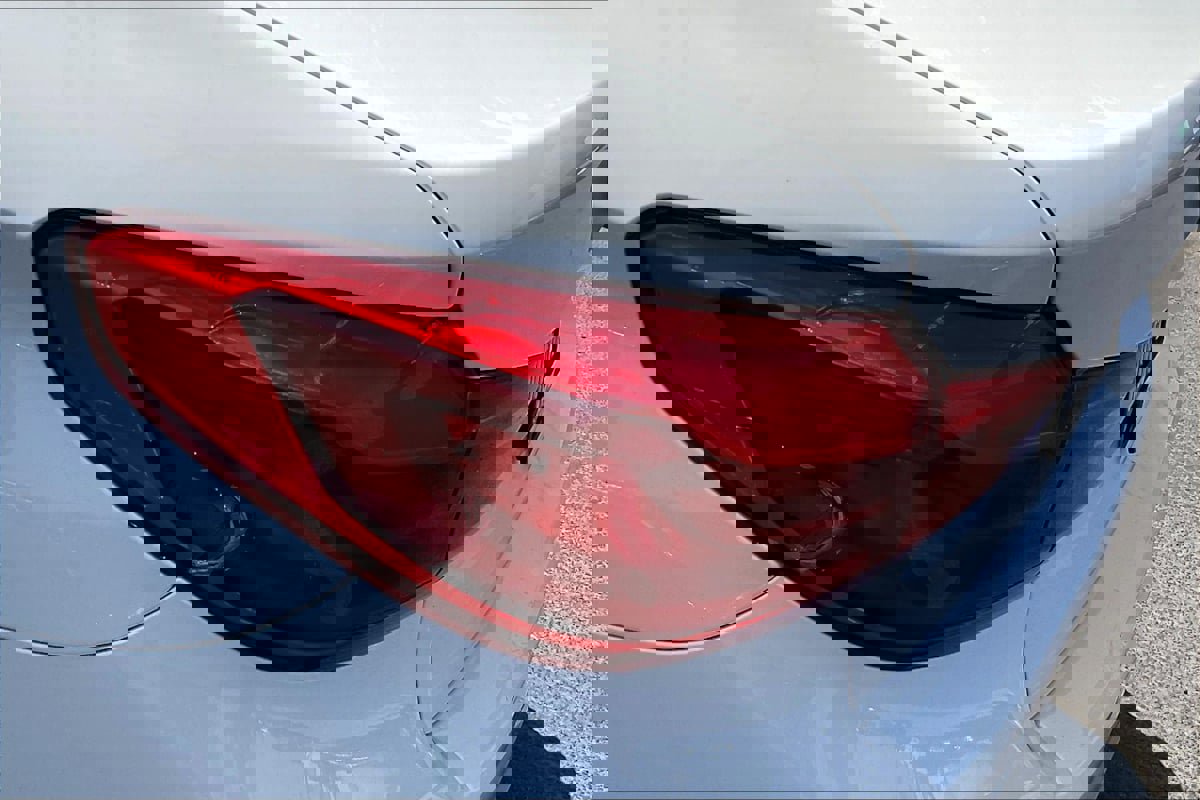 Used 2020 BMW 530i w/ Convenience Package image 30