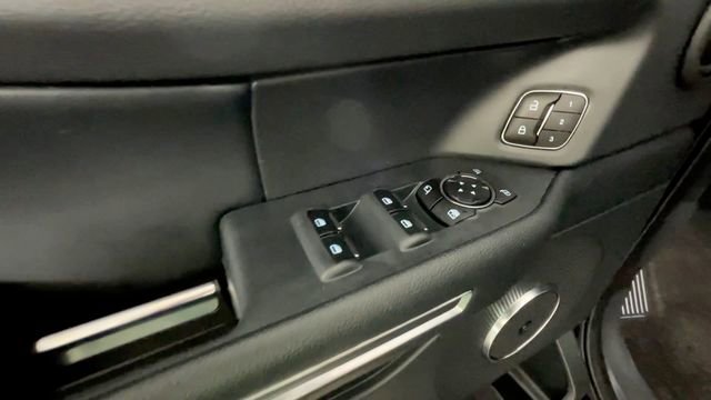Used 2023 Ford Expedition Limited AWD/4WD image 17