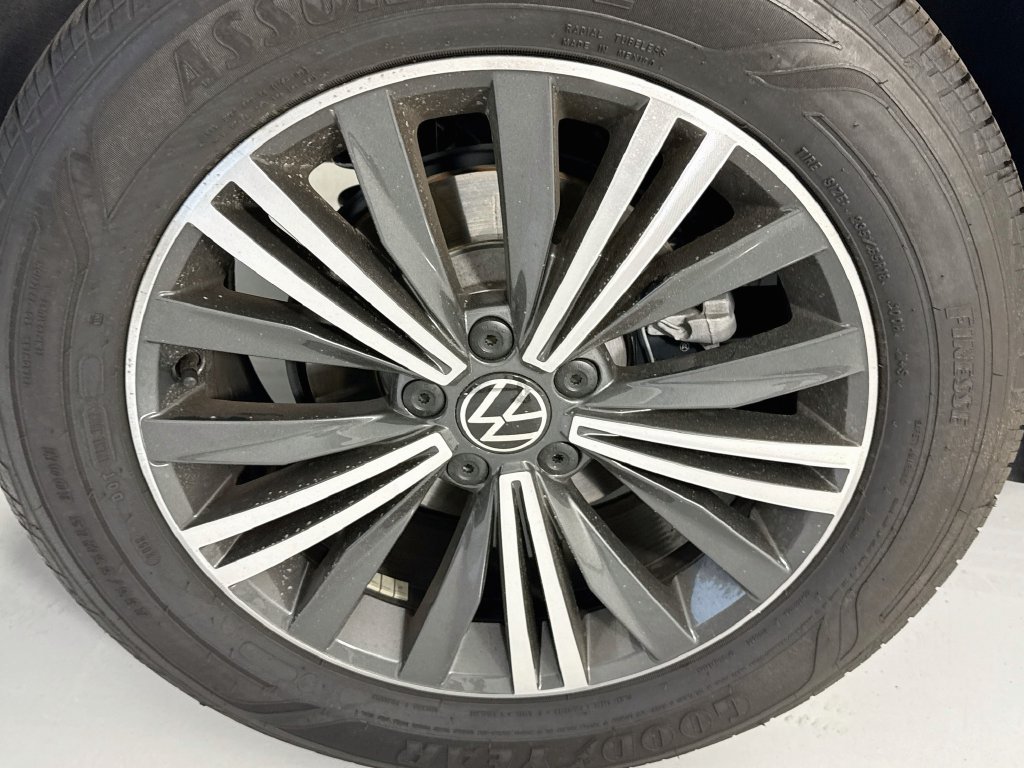 Used 2024 Volkswagen Tiguan Wolfsburg Edition AWD/4WD image 33