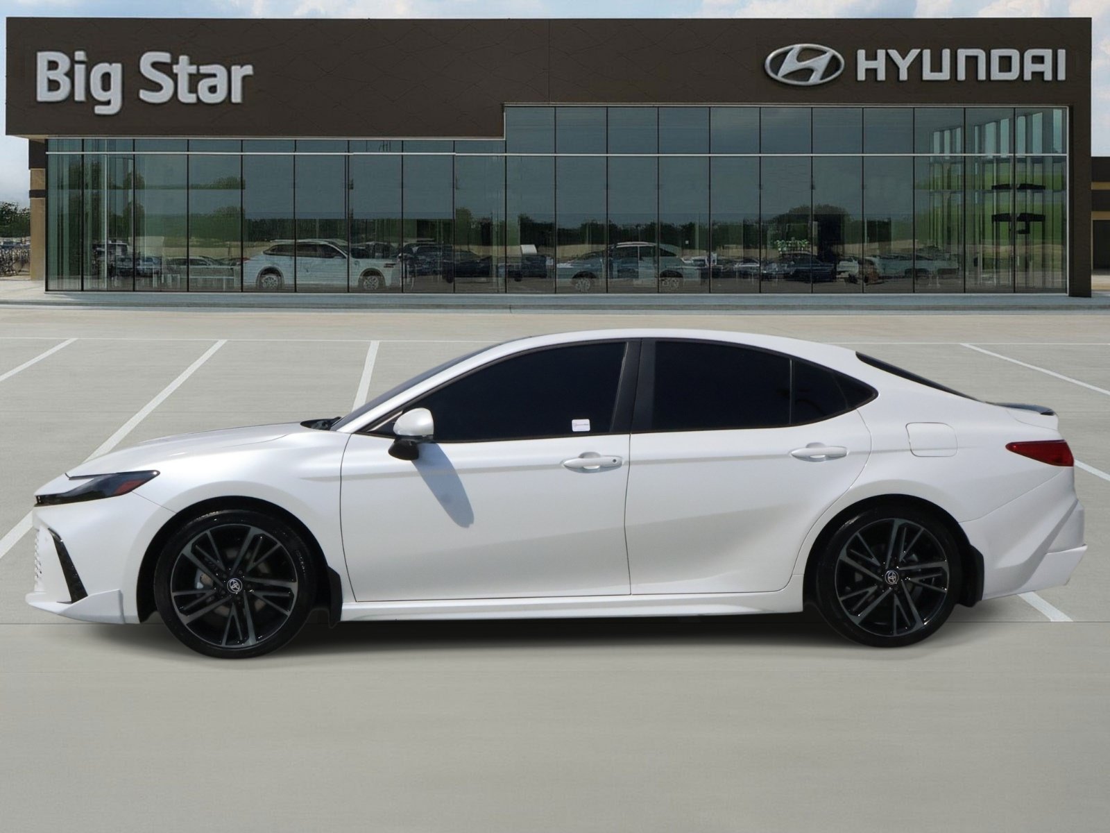 Used 2025 Toyota Camry XSE w/ Premium Plus Package FWD image 2