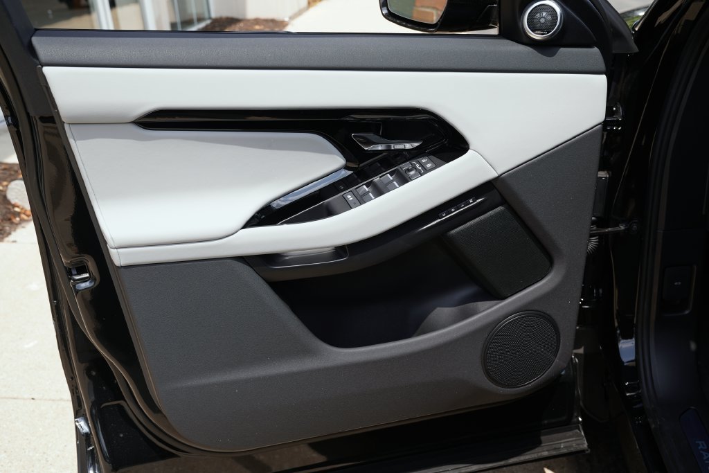 New 2026 Land Rover Range Rover Evoque S AWD/4WD image 10