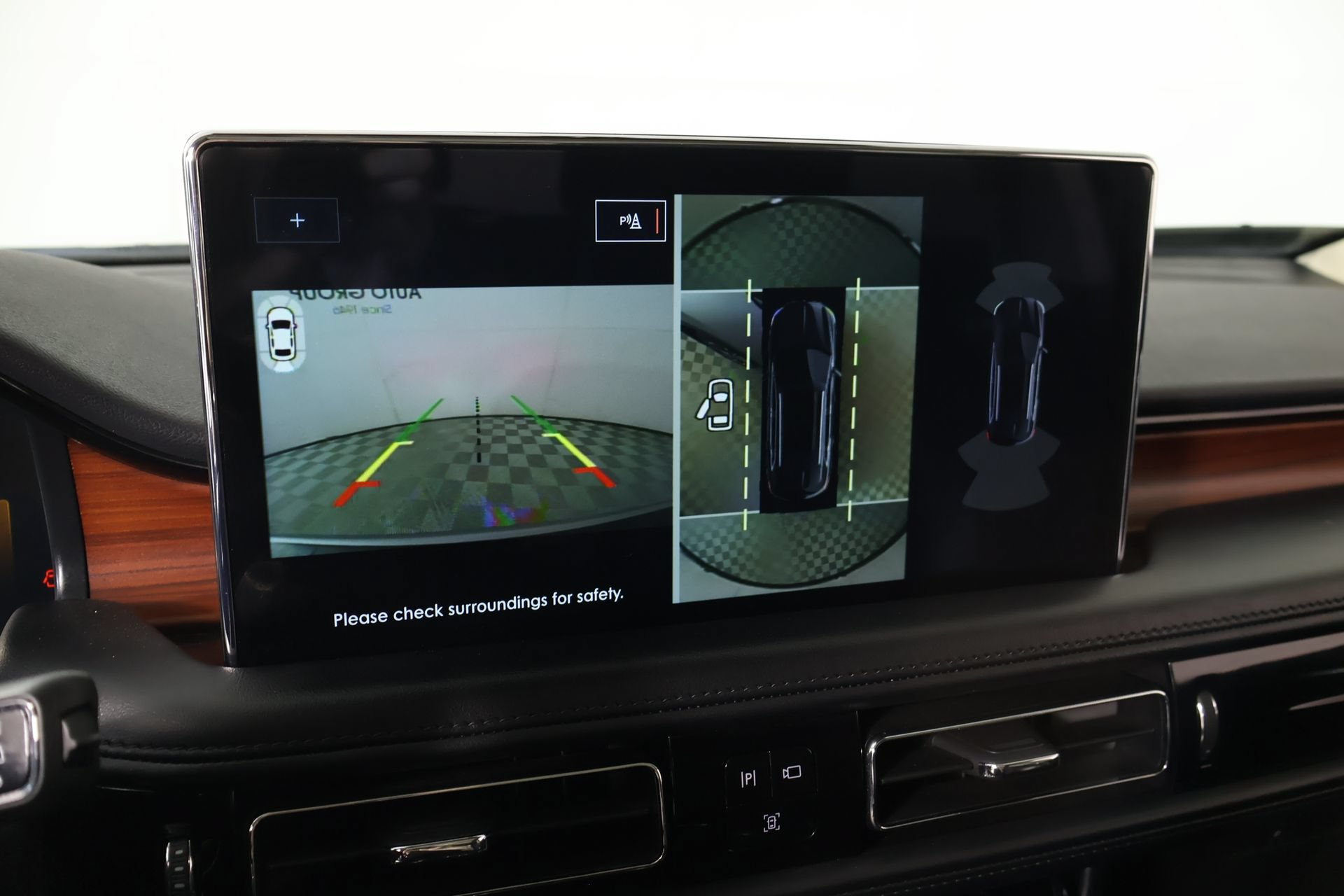 Used 2023 Lincoln Nautilus Reserve w/ Equipment Group 202A AWD/4WD image 6