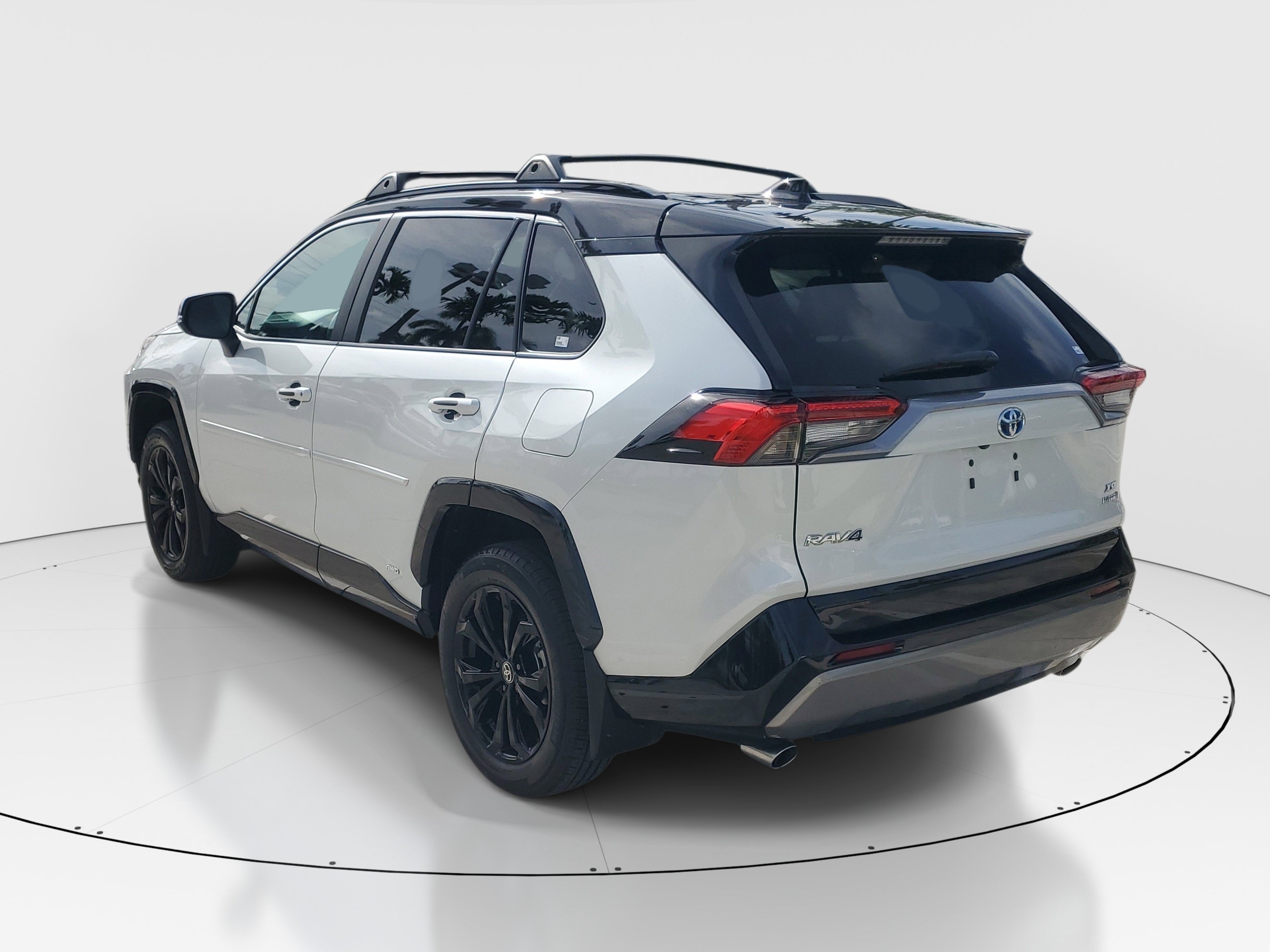 Certified 2024 Toyota RAV4 XSE w/ Weather Package AWD/4WD image 5