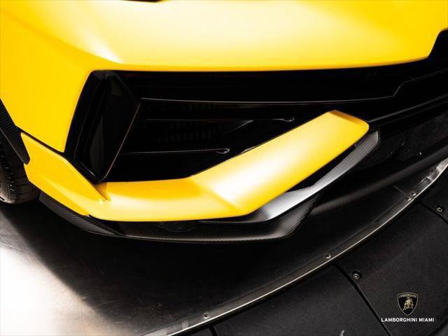 Used 2024 Lamborghini Urus Performante AWD/4WD image 5