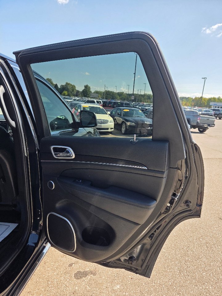 Used 2018 Jeep Grand Cherokee Summit image 14